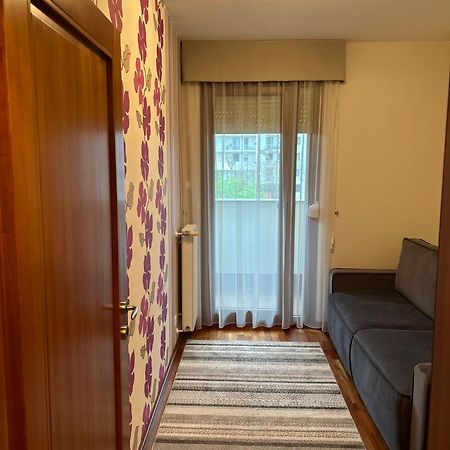 Danube Terrace Elegant With 2 Bedroom With Free Air Conditioner And Private Parking 布达佩斯 外观 照片