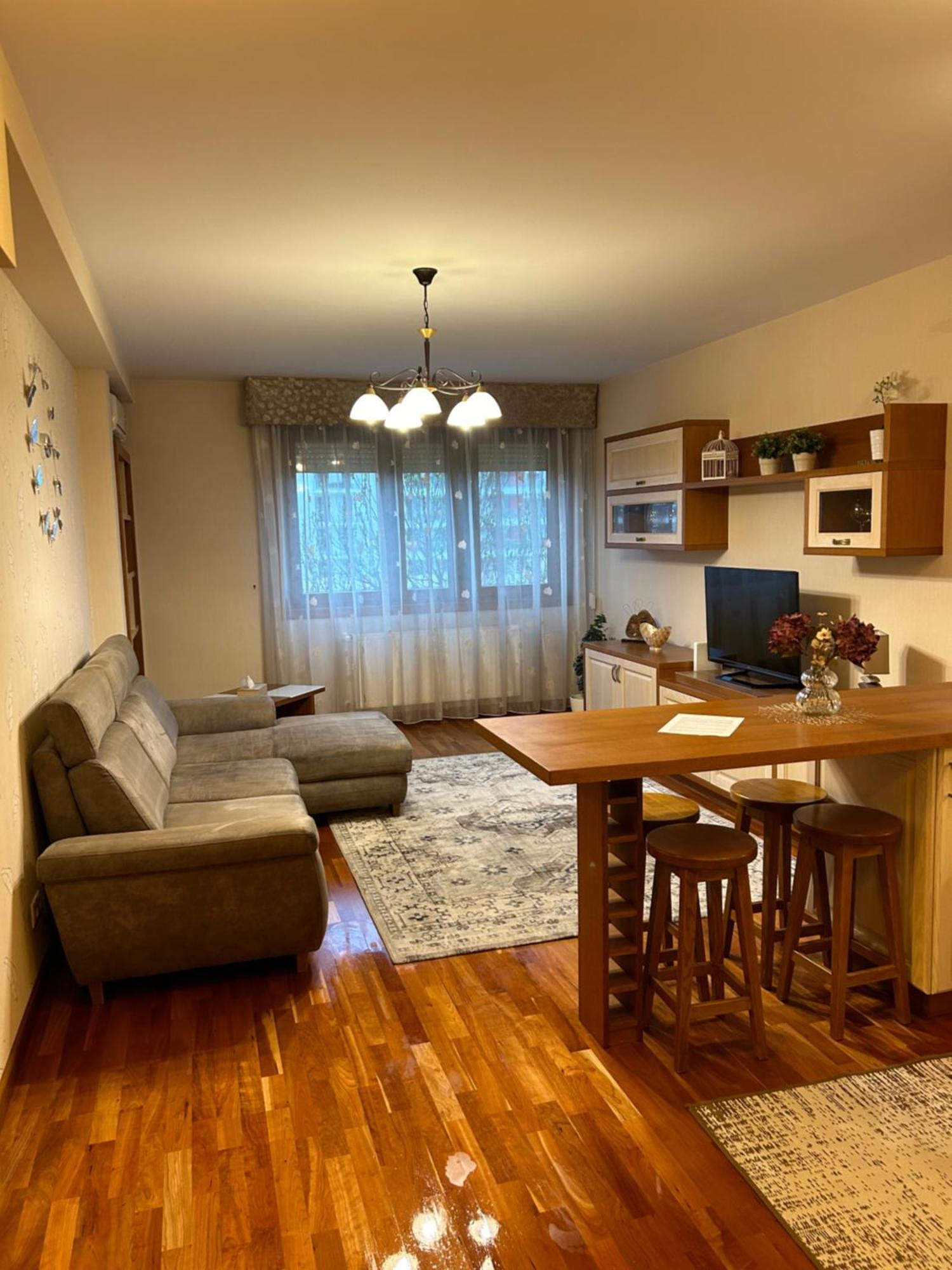 Danube Terrace Elegant With 2 Bedroom With Free Air Conditioner And Private Parking 布达佩斯 外观 照片