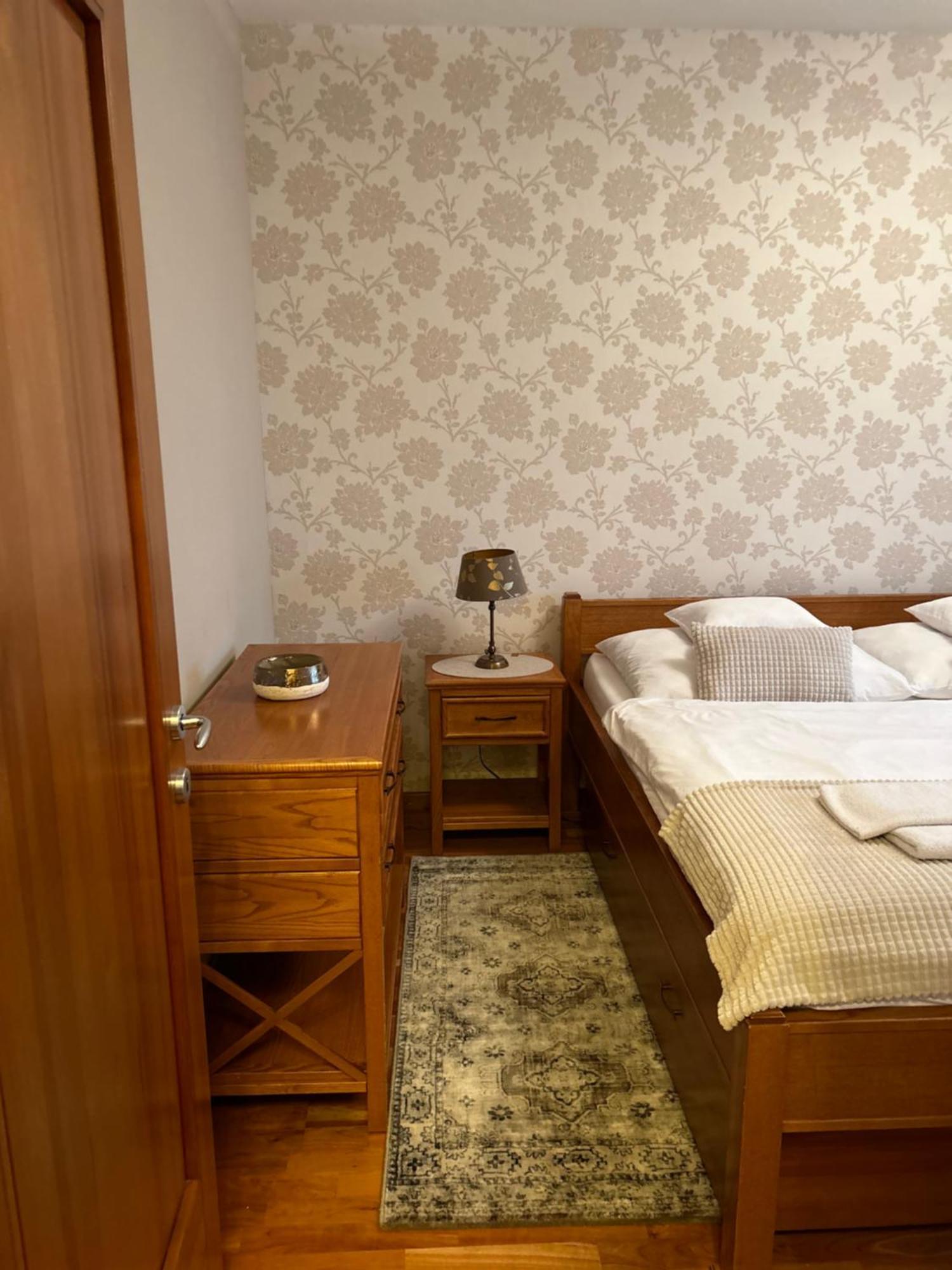 Danube Terrace Elegant With 2 Bedroom With Free Air Conditioner And Private Parking 布达佩斯 外观 照片